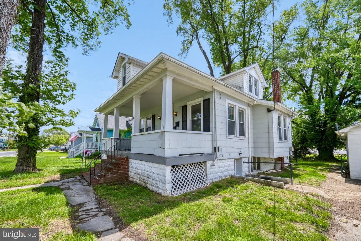 1 Eugenia Avenue photo 2