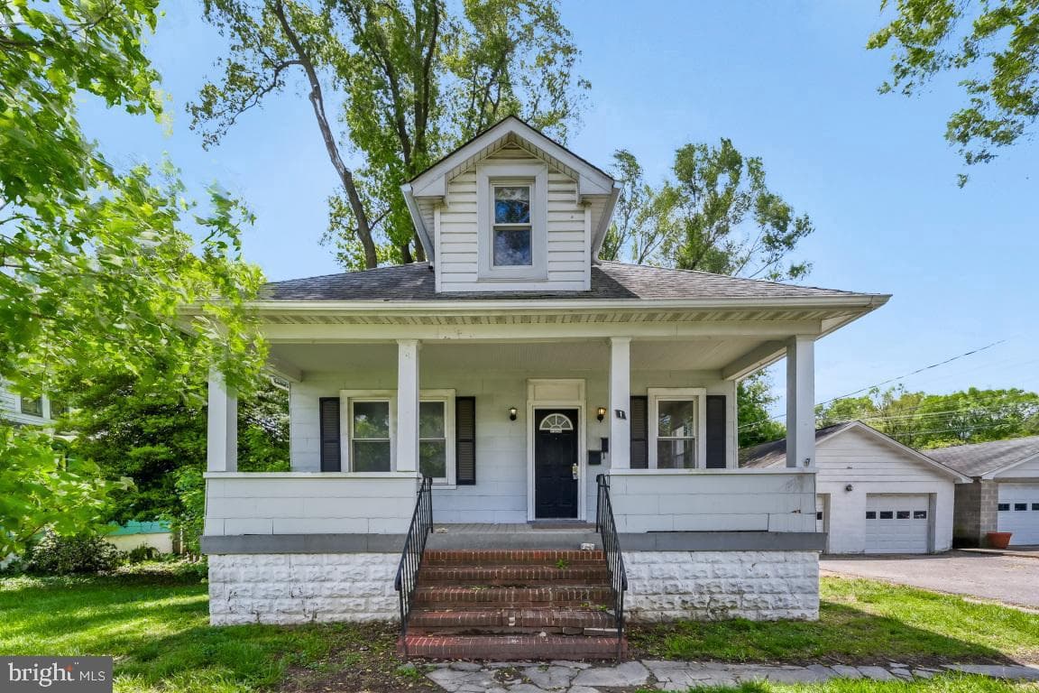 1 Eugenia Avenue photo 3