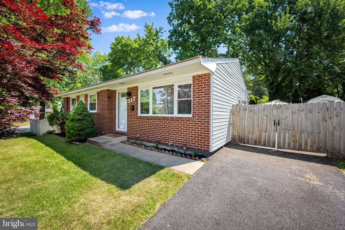 517 Fountain Drive photo 2
