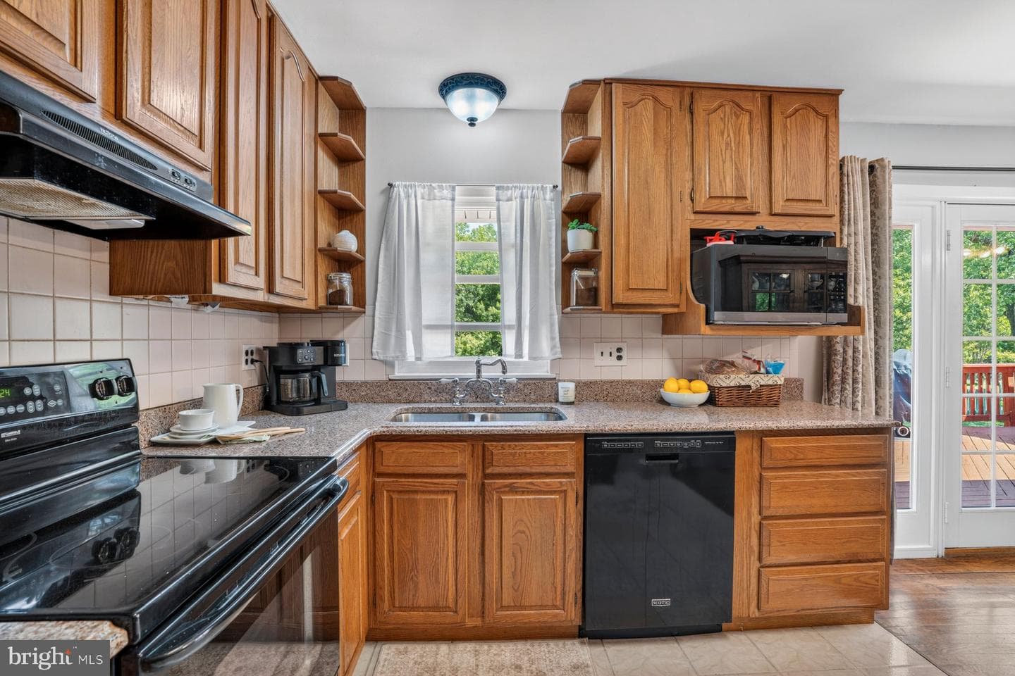 1518 Ridgely Drive photo 32