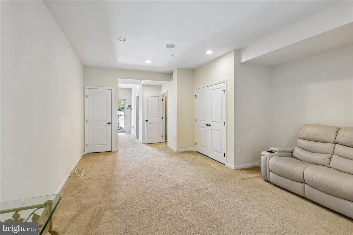 404 Willow Bend Drive photo 6