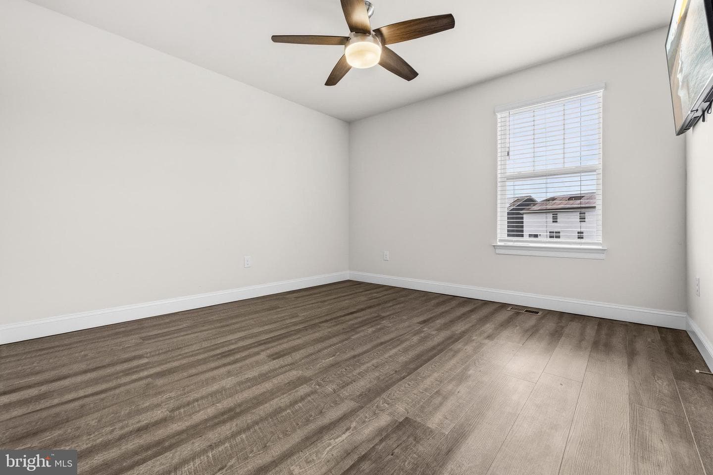 2811 Broad Wing Drive photo 30