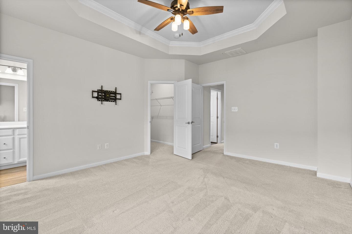 7911 N Gladden Farm Way photo 25