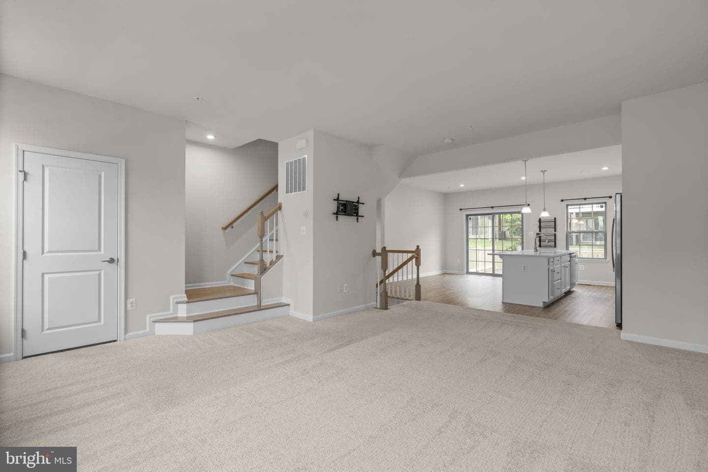 7911 N Gladden Farm Way photo 9