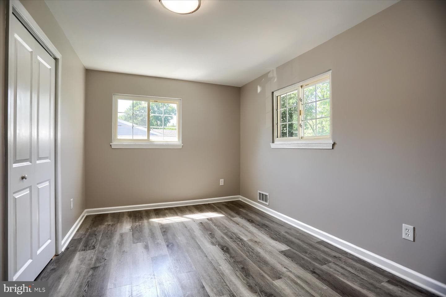 573 Rita Drive photo 19