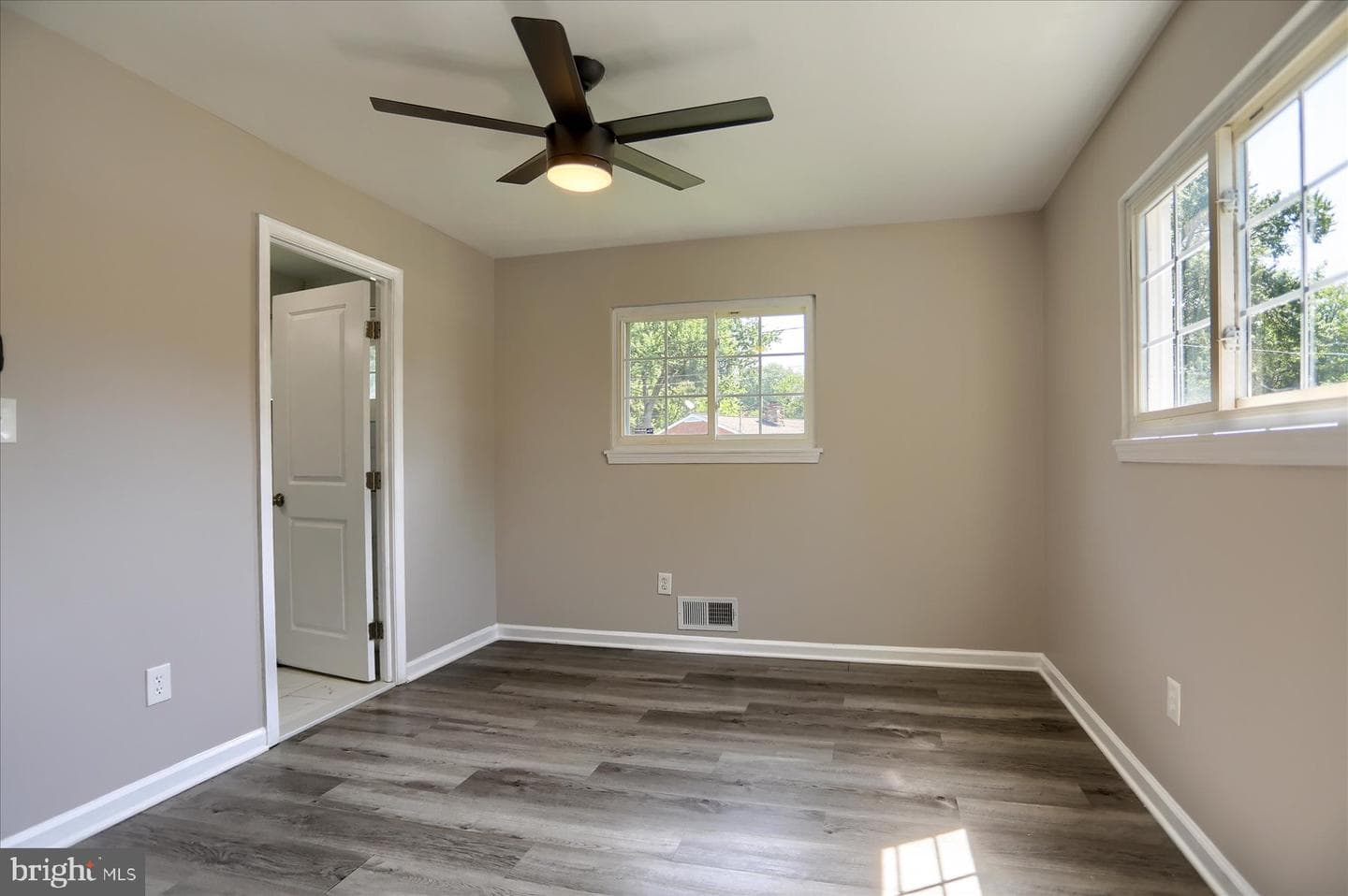 573 Rita Drive photo 21