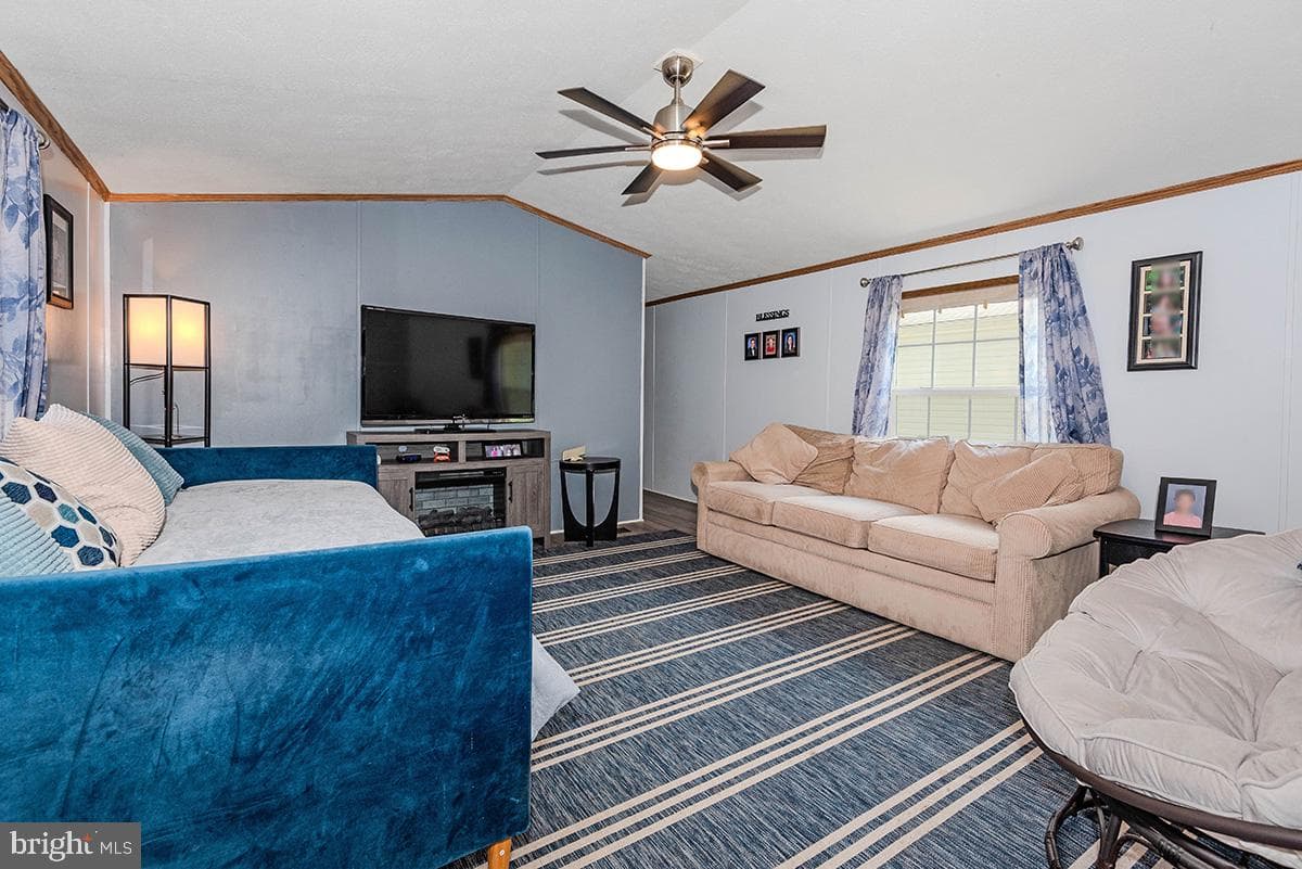 8021 Fair Breeze Drive photo 9