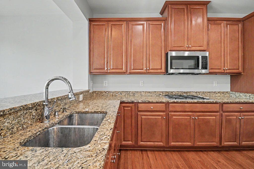 1425 Hale Street photo 22