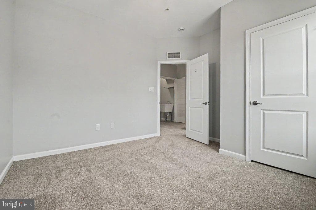 1425 Hale Street photo 35