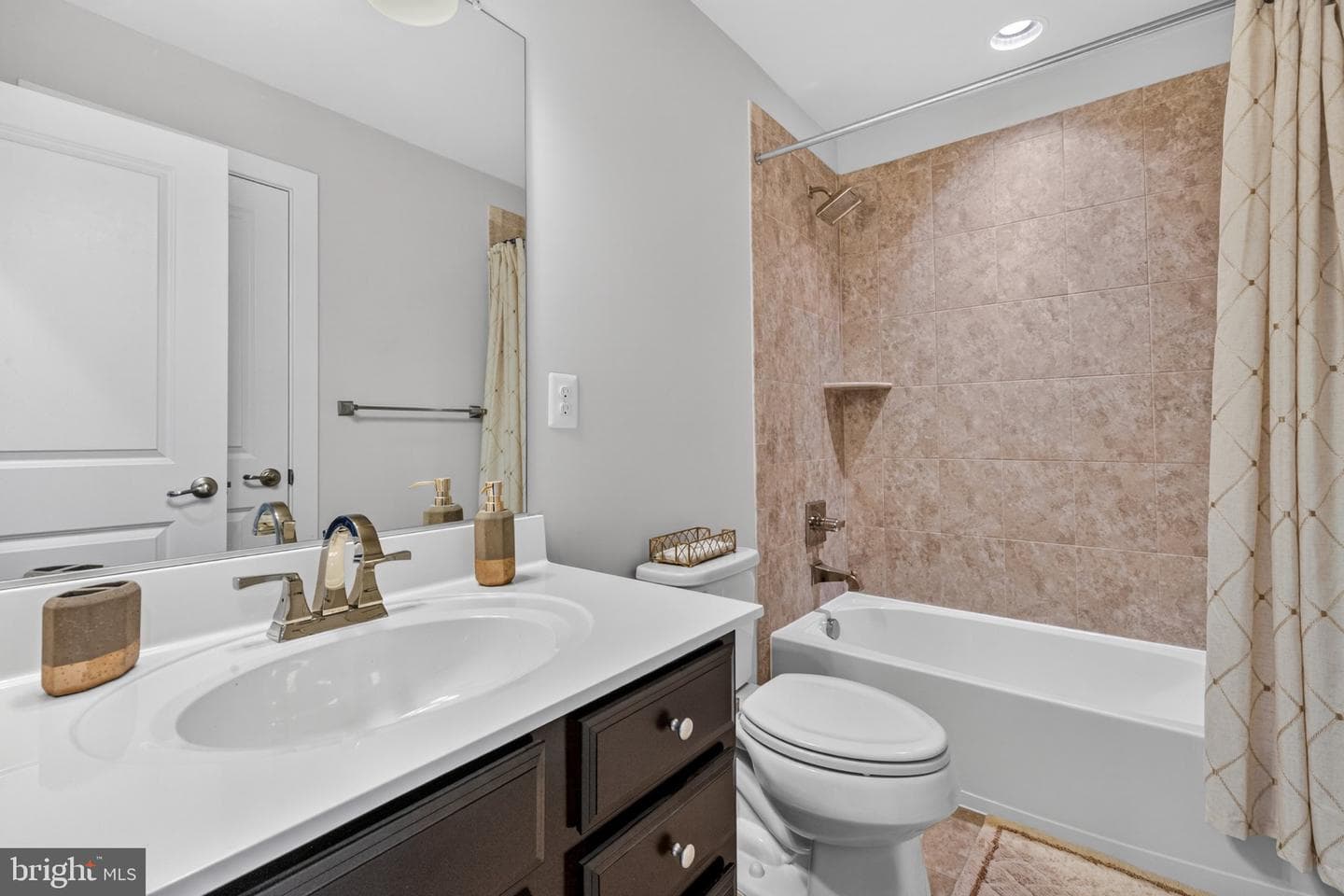 7314 Taylors Hill Lane photo 17