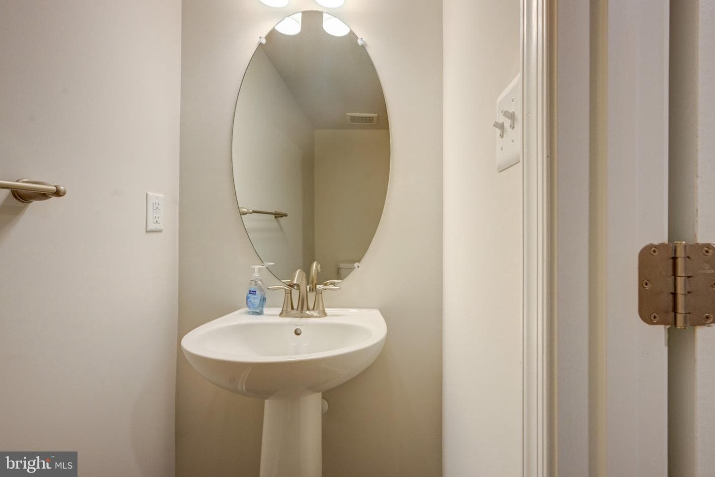 1317 Hawthorn Drive photo 33