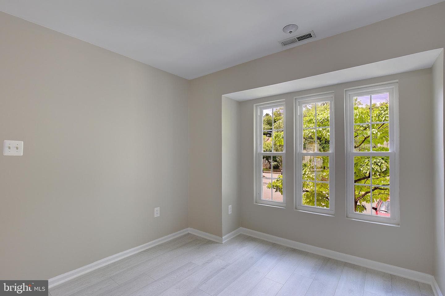 1509 Marlborough Ct photo 11