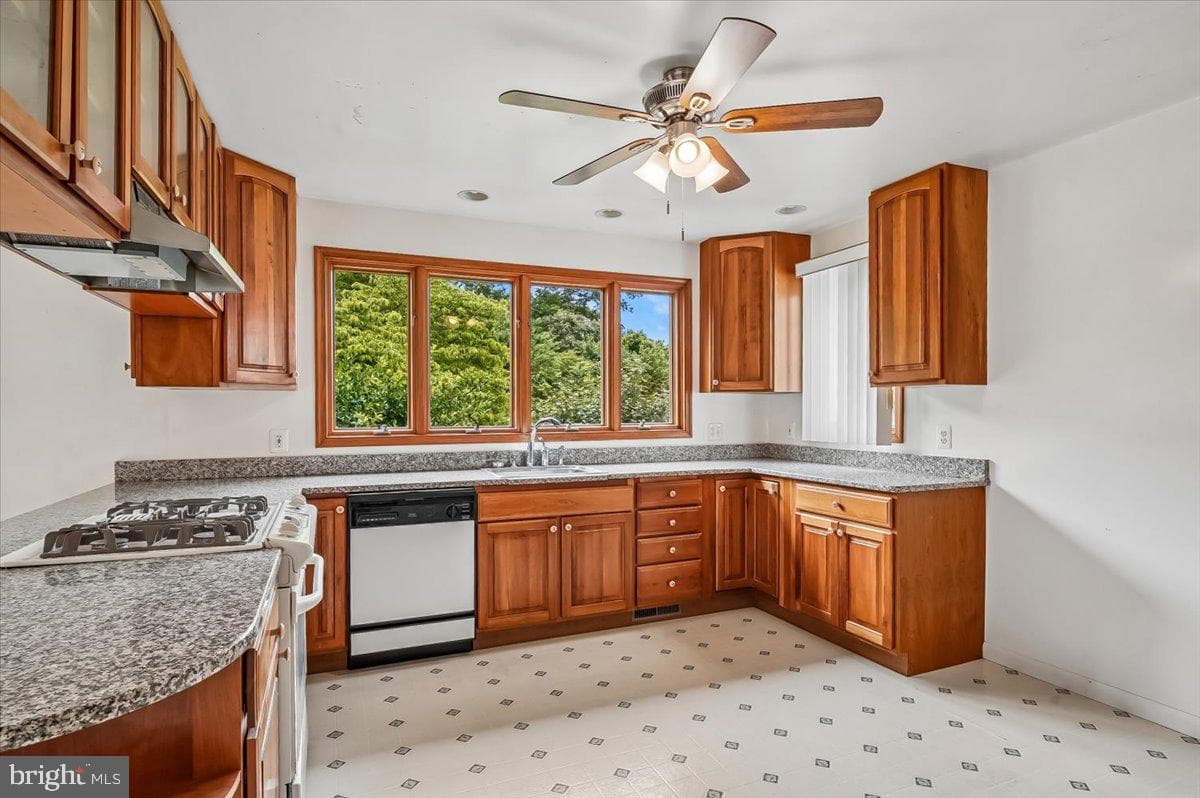 273 North Drive photo 10
