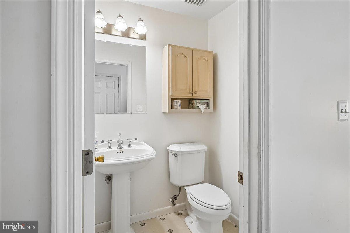 273 North Drive photo 11