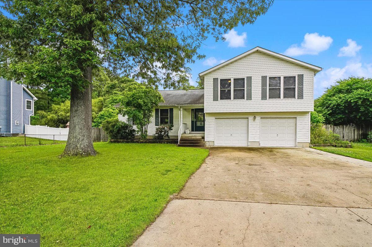 273 North Drive photo 2