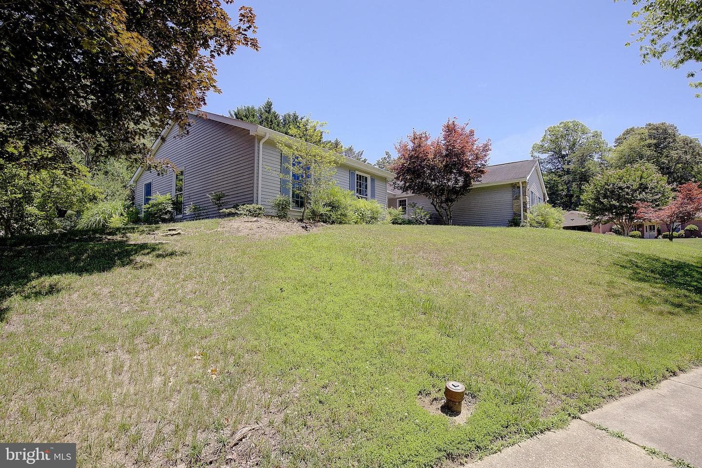 848 Deerwood Court photo 5