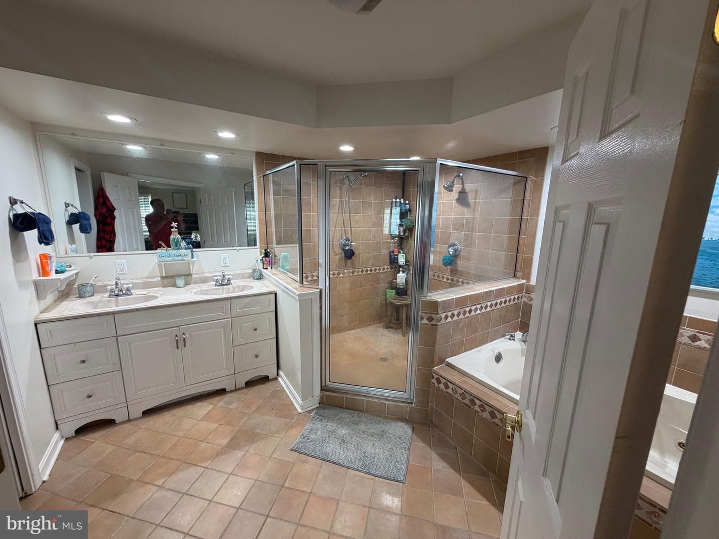 1223 Pine Avenue photo 10