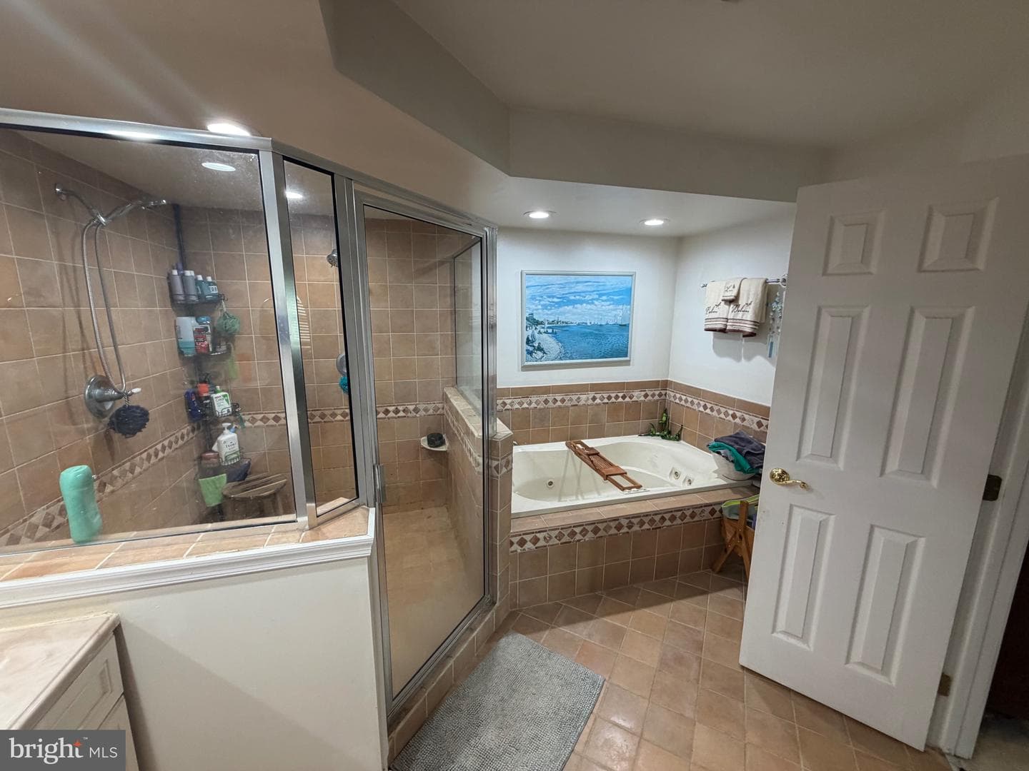 1223 Pine Avenue photo 11