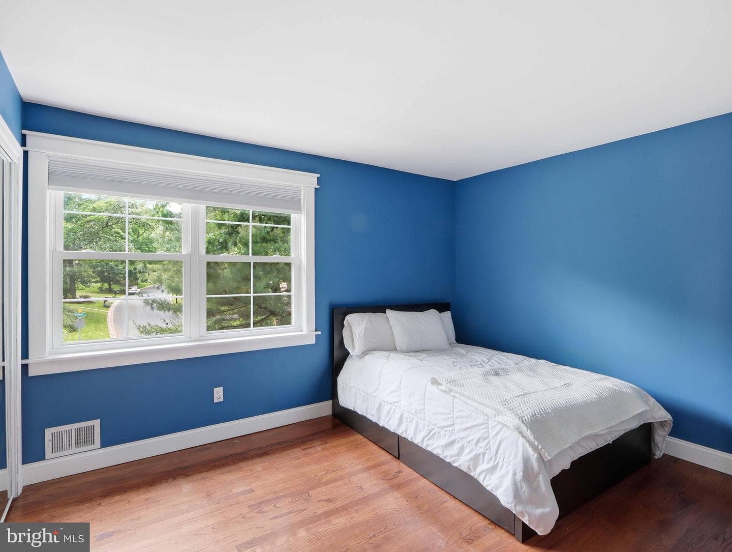 380 Sheffield Road photo 40