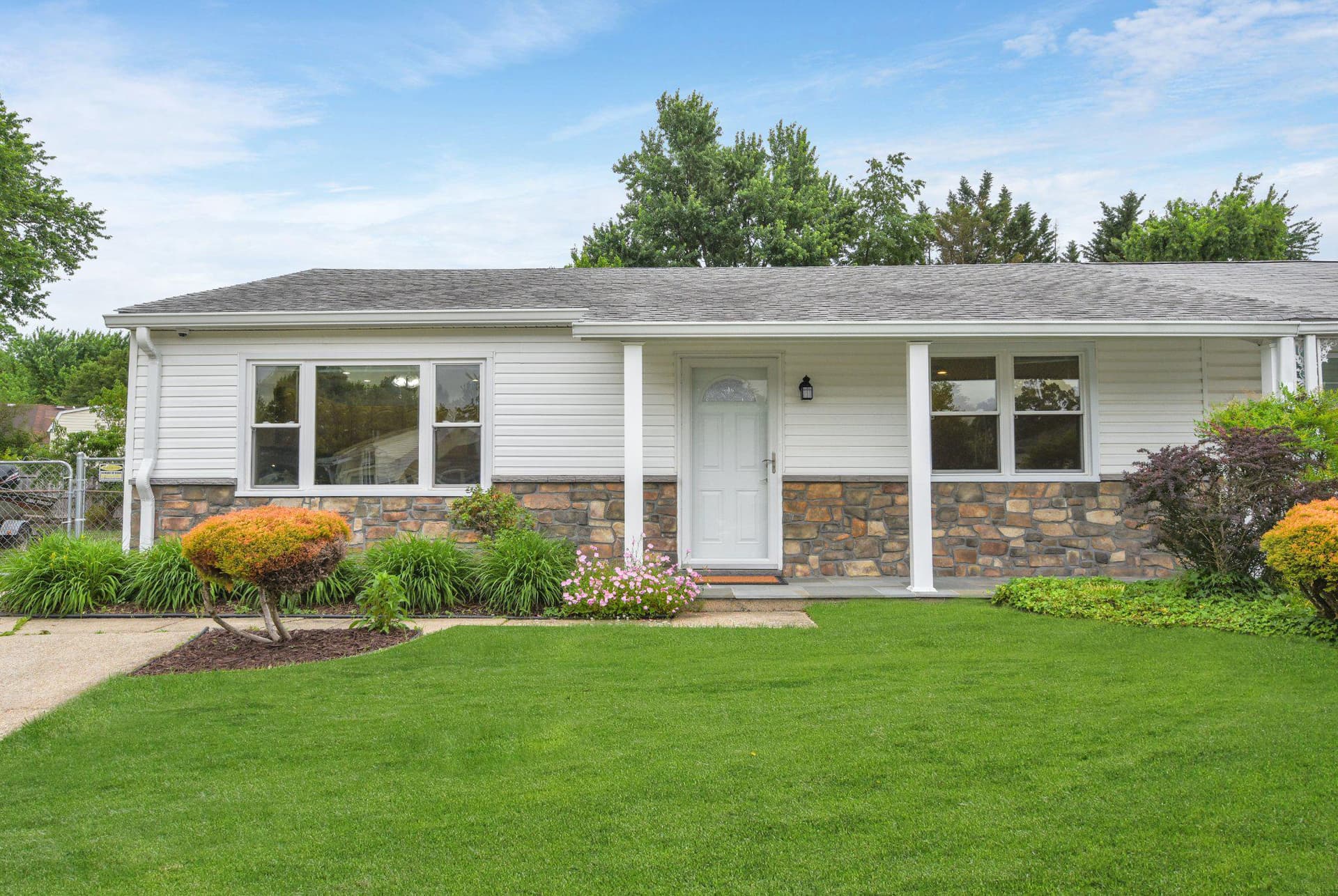 7729 Vena Court photo 2