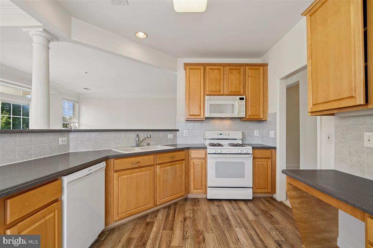 421 Hamlet Club Drive #302 photo 24