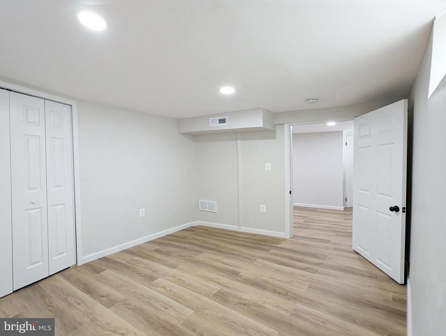 102 Emerson Avenue photo 25