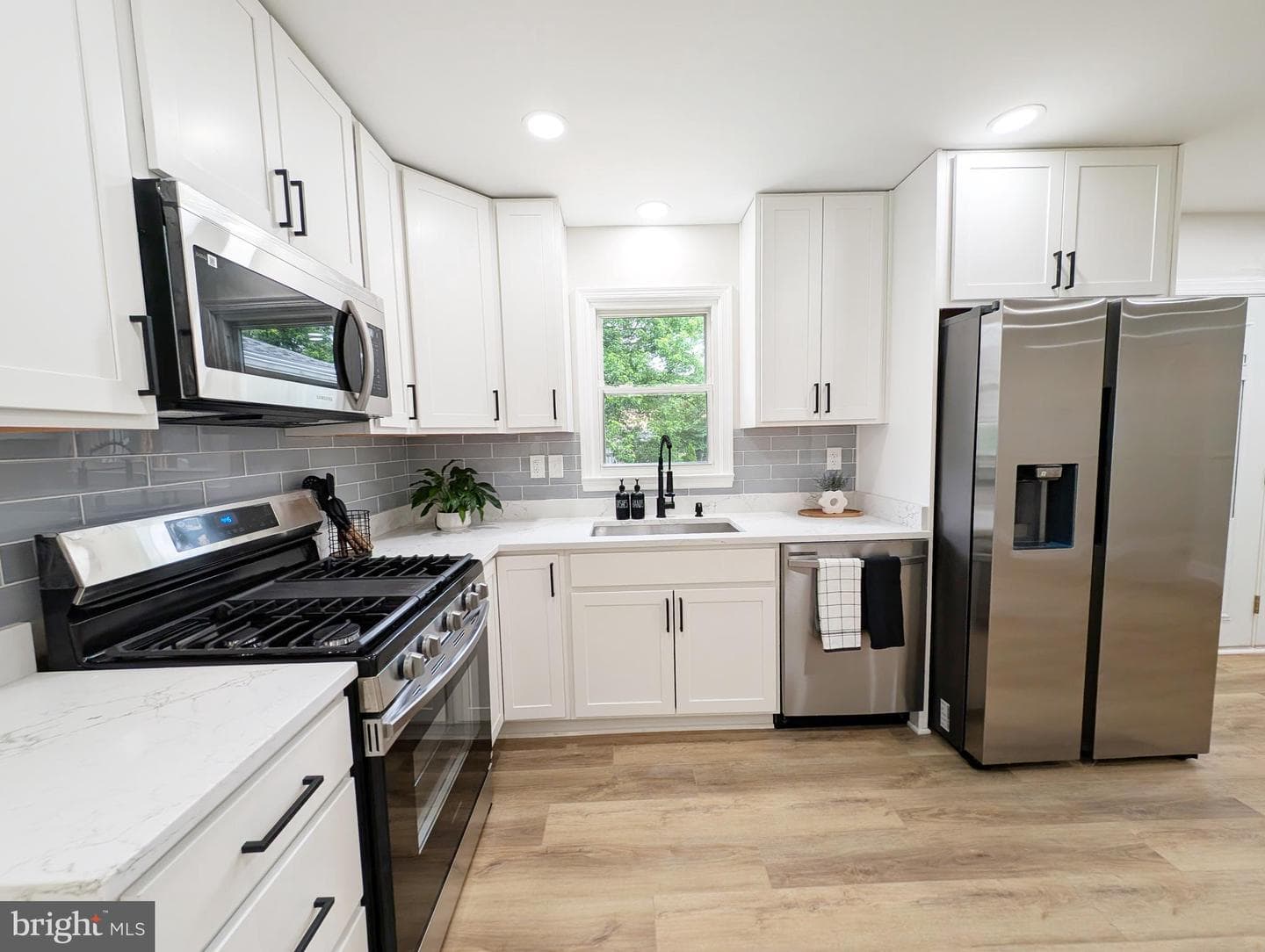 102 Emerson Avenue photo 8