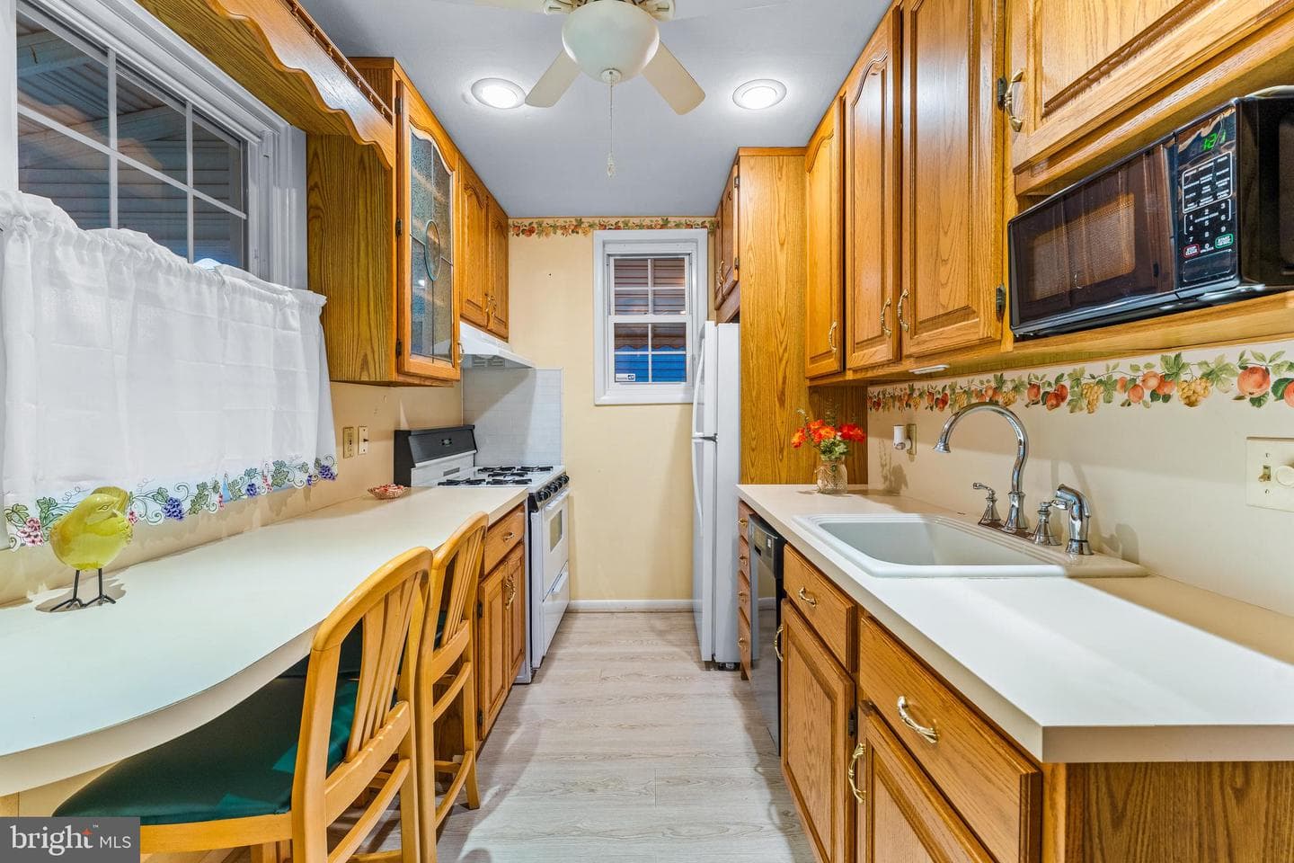 102 7th Avenue photo 19