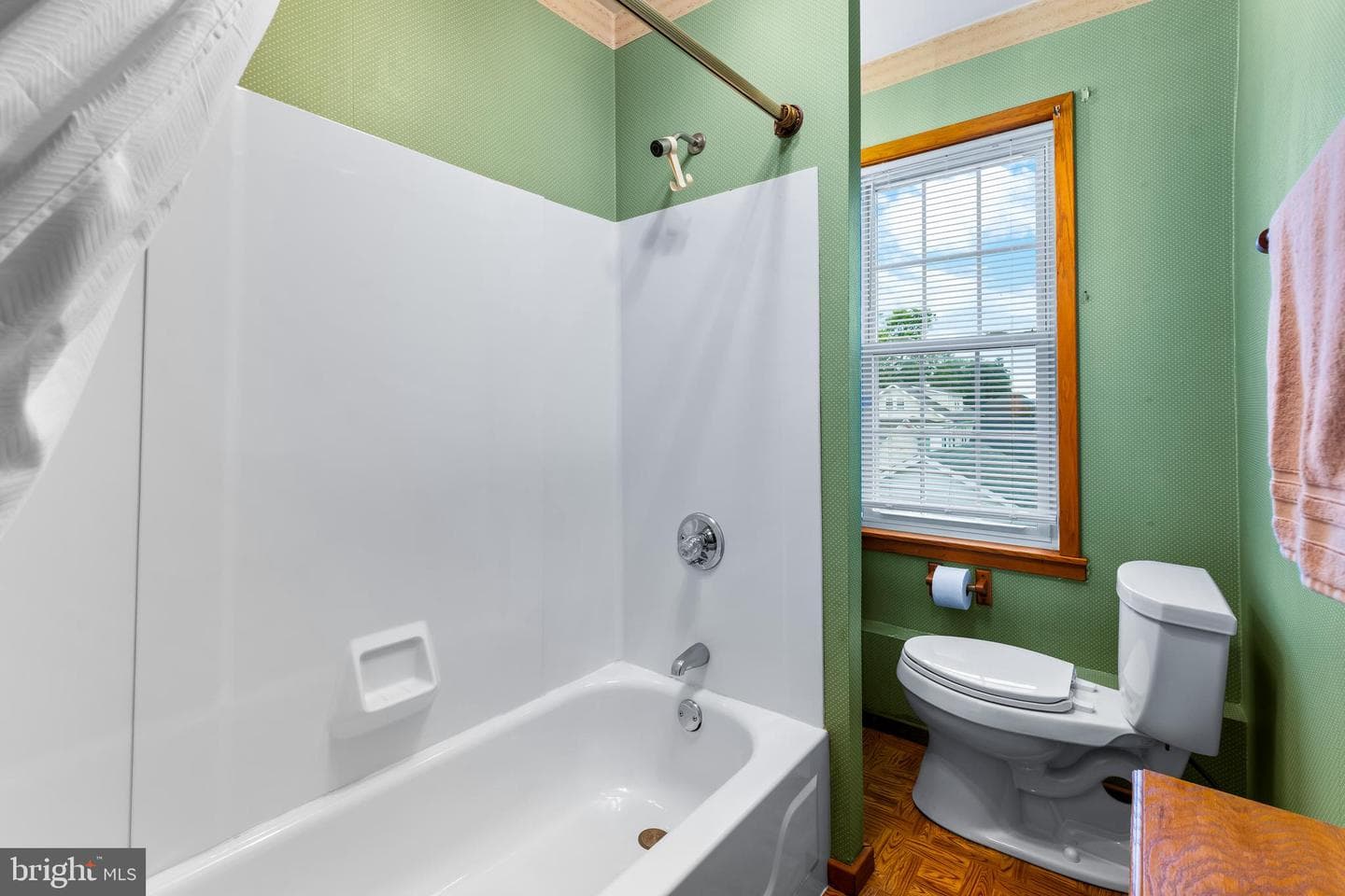 102 7th Avenue photo 28