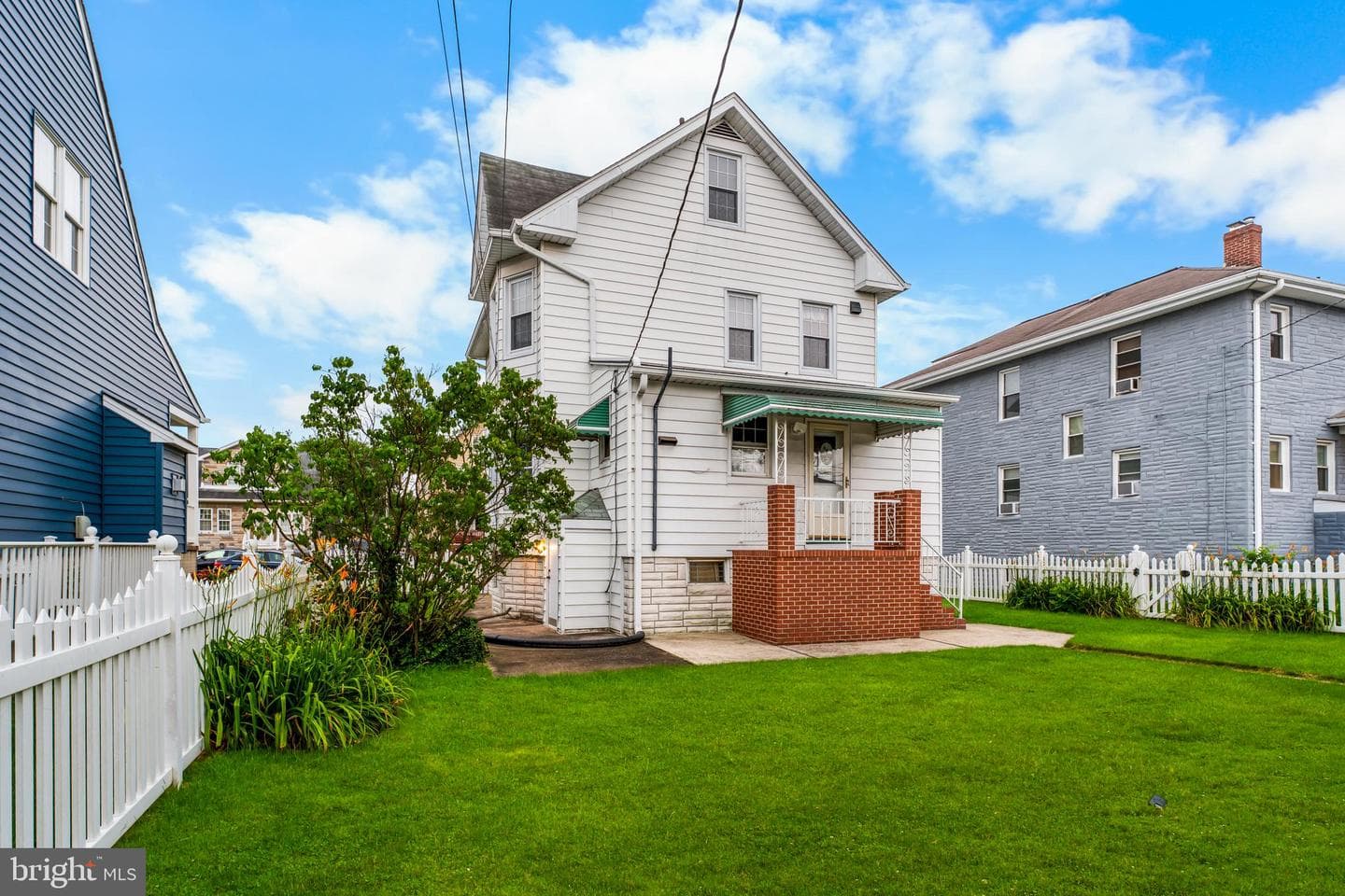 102 7th Avenue photo 5