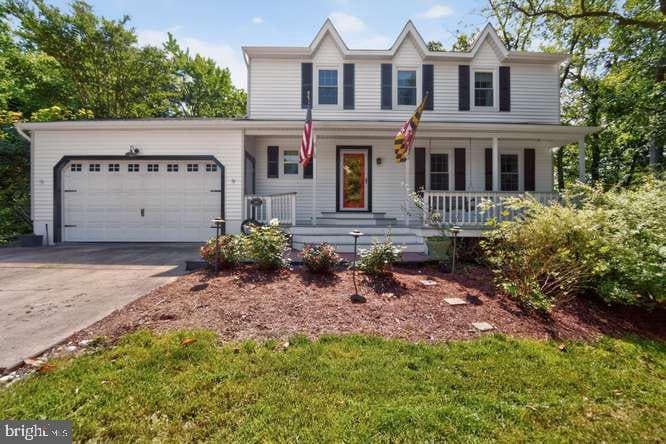 1307 Blackwalnut Court photo 3