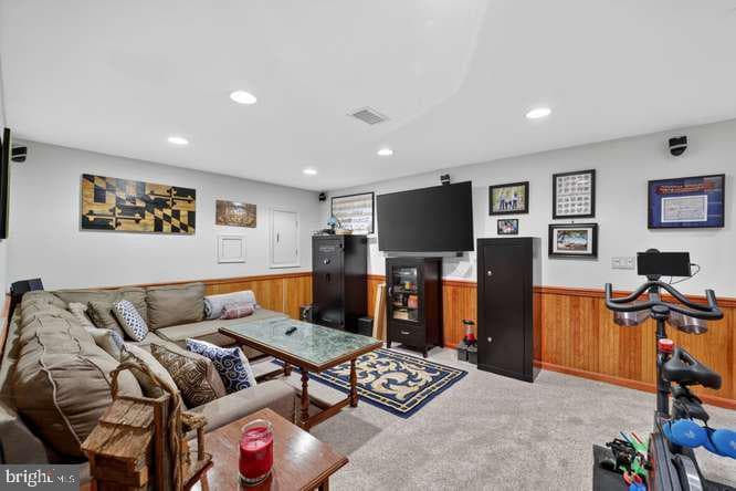 1307 Blackwalnut Court photo 40