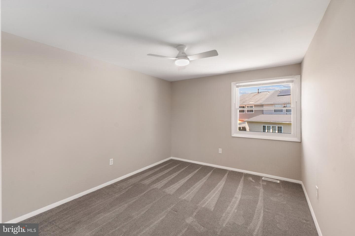8582 Beacon Point Road photo 18