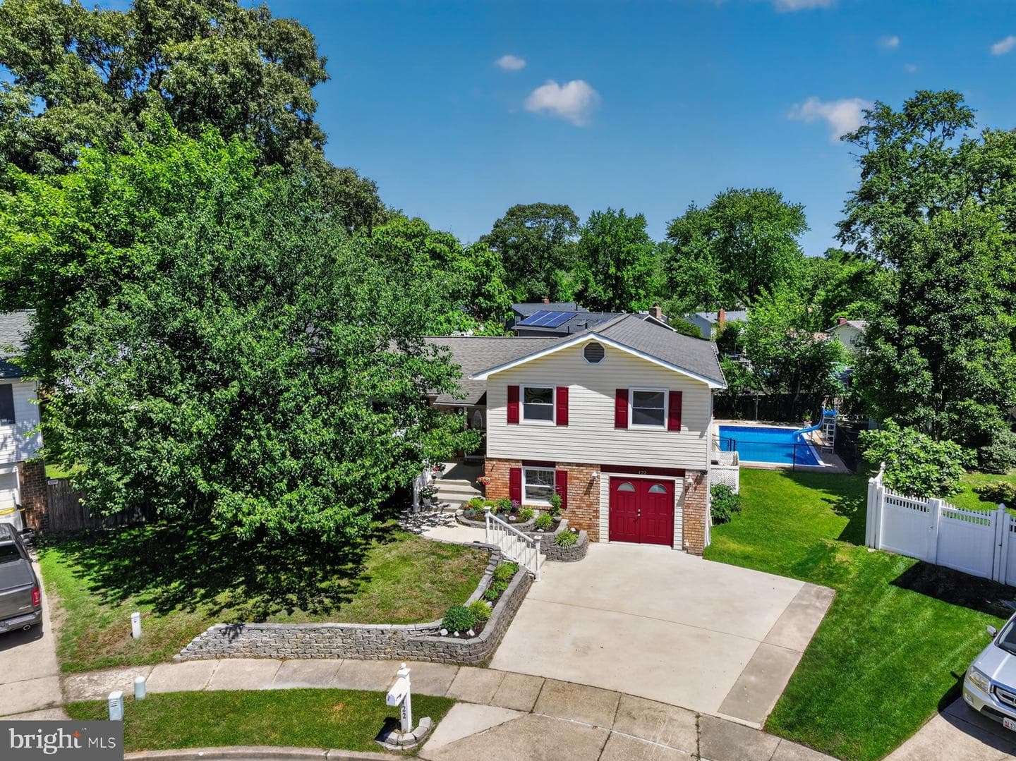 422 Ridgeview Court photo 4