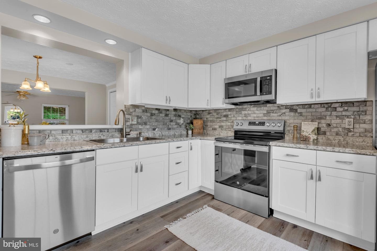 472 Laurel Valley Court photo 9