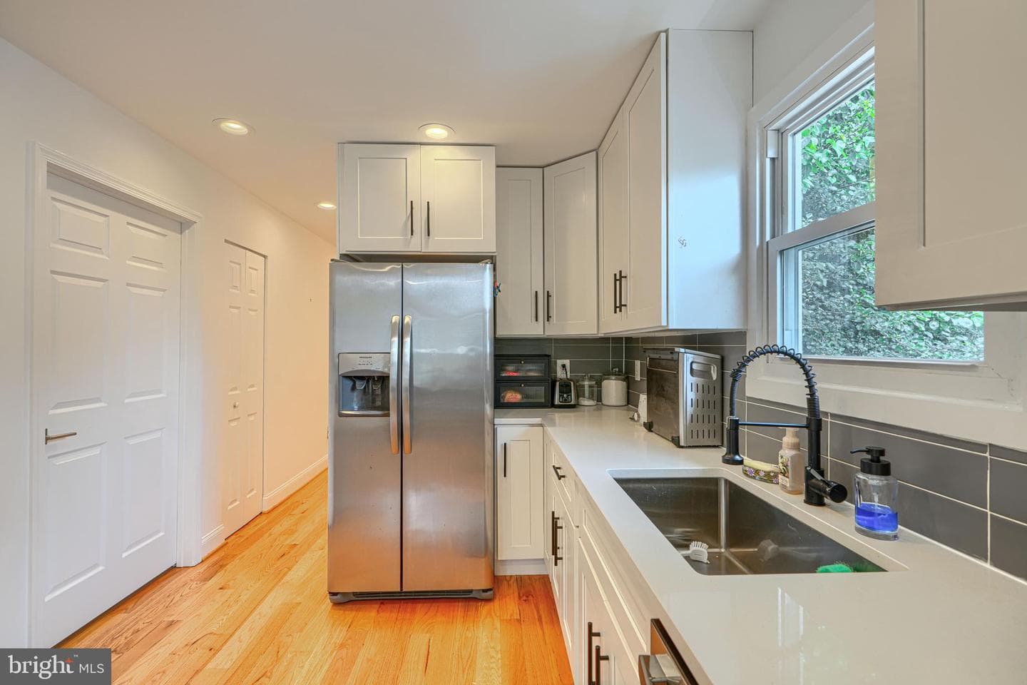 926 Central Street photo 11