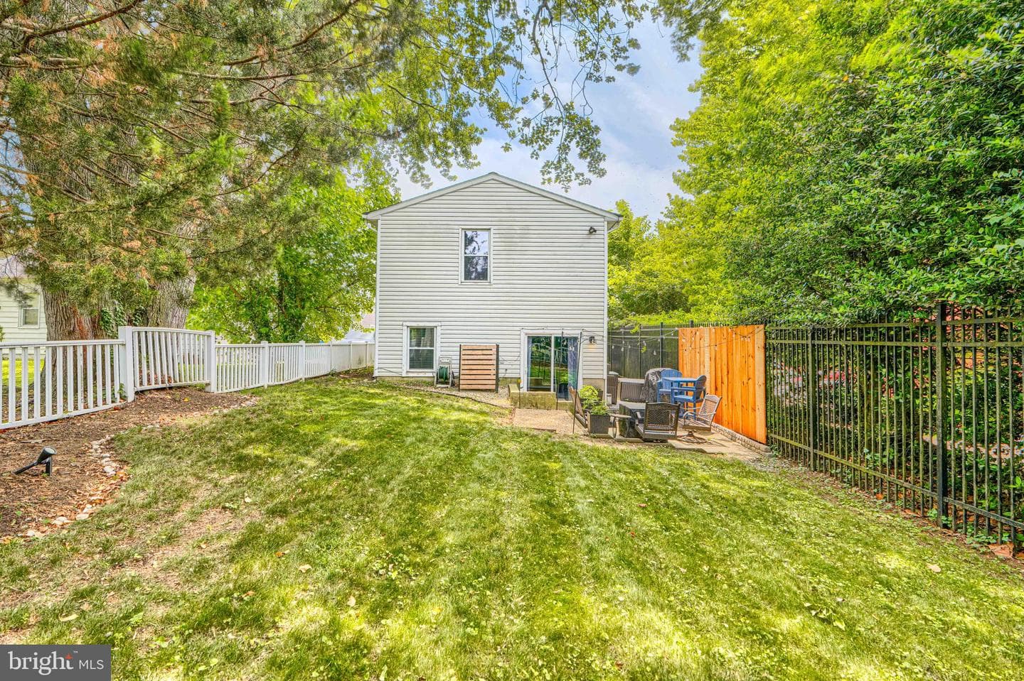 926 Central Street photo 58