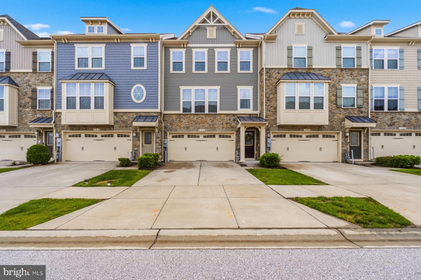 600 Fox River Hills Way