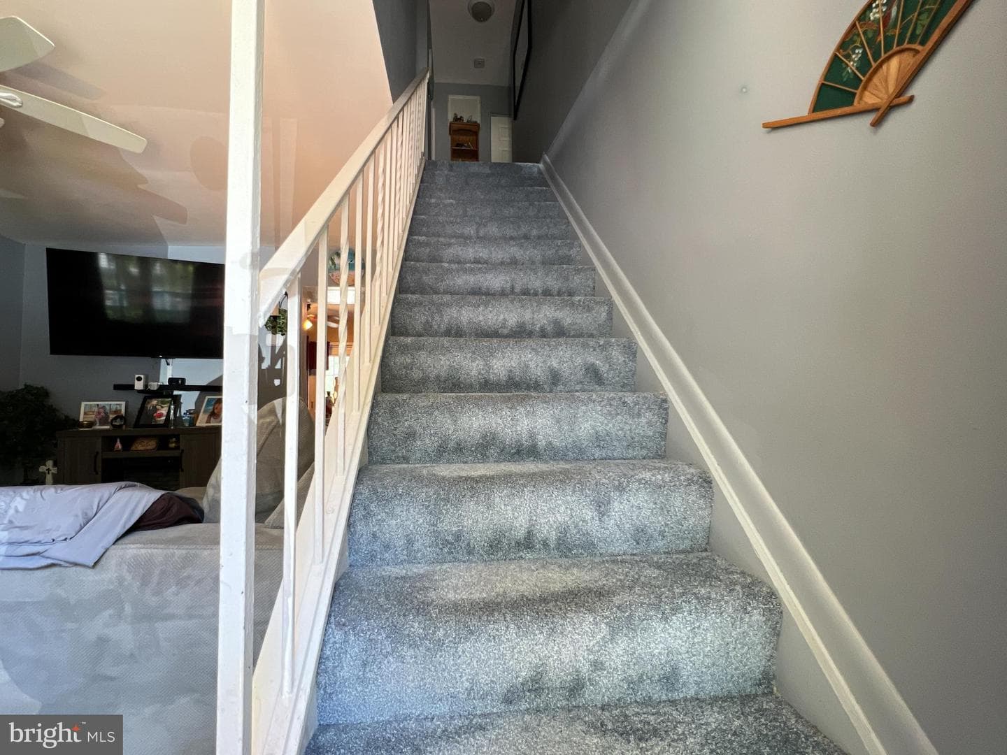 598 Belmawr Place photo 5