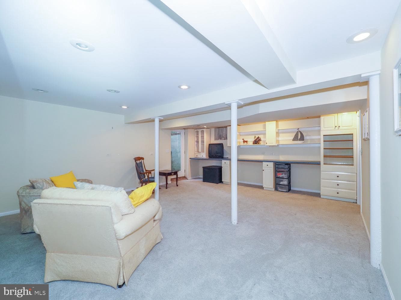 2644 Queen Anne Cir photo 16