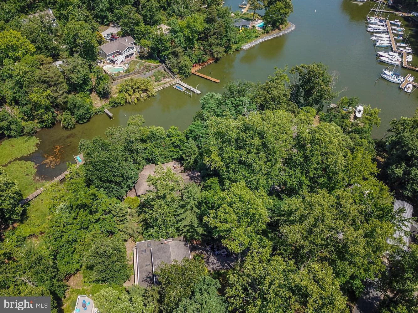 2644 Queen Anne Cir photo 3
