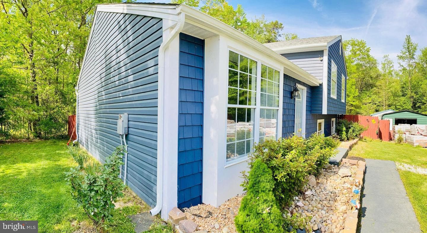 452 Lincoln Drive photo 5