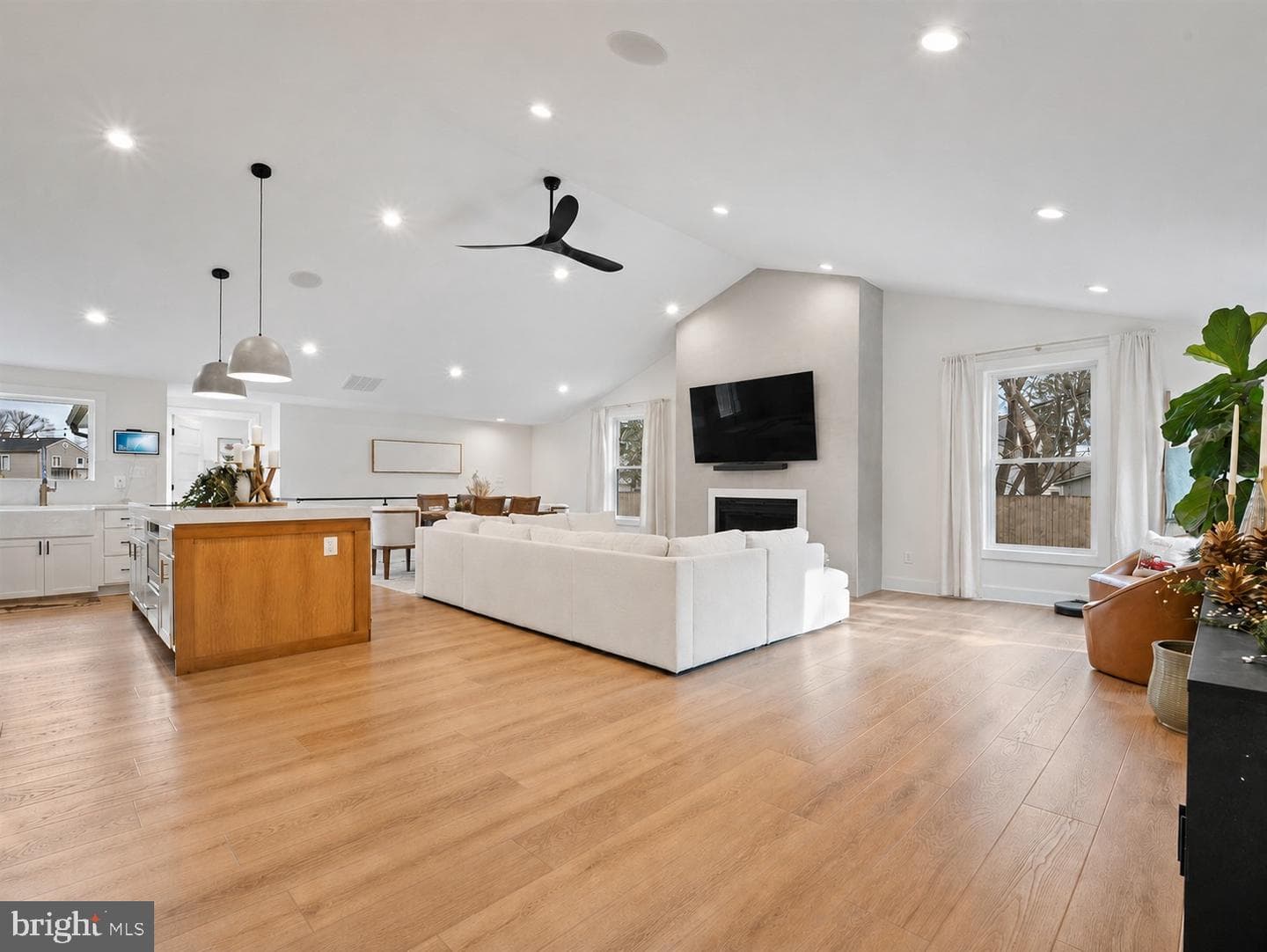 428 Royal Beach Road photo 6