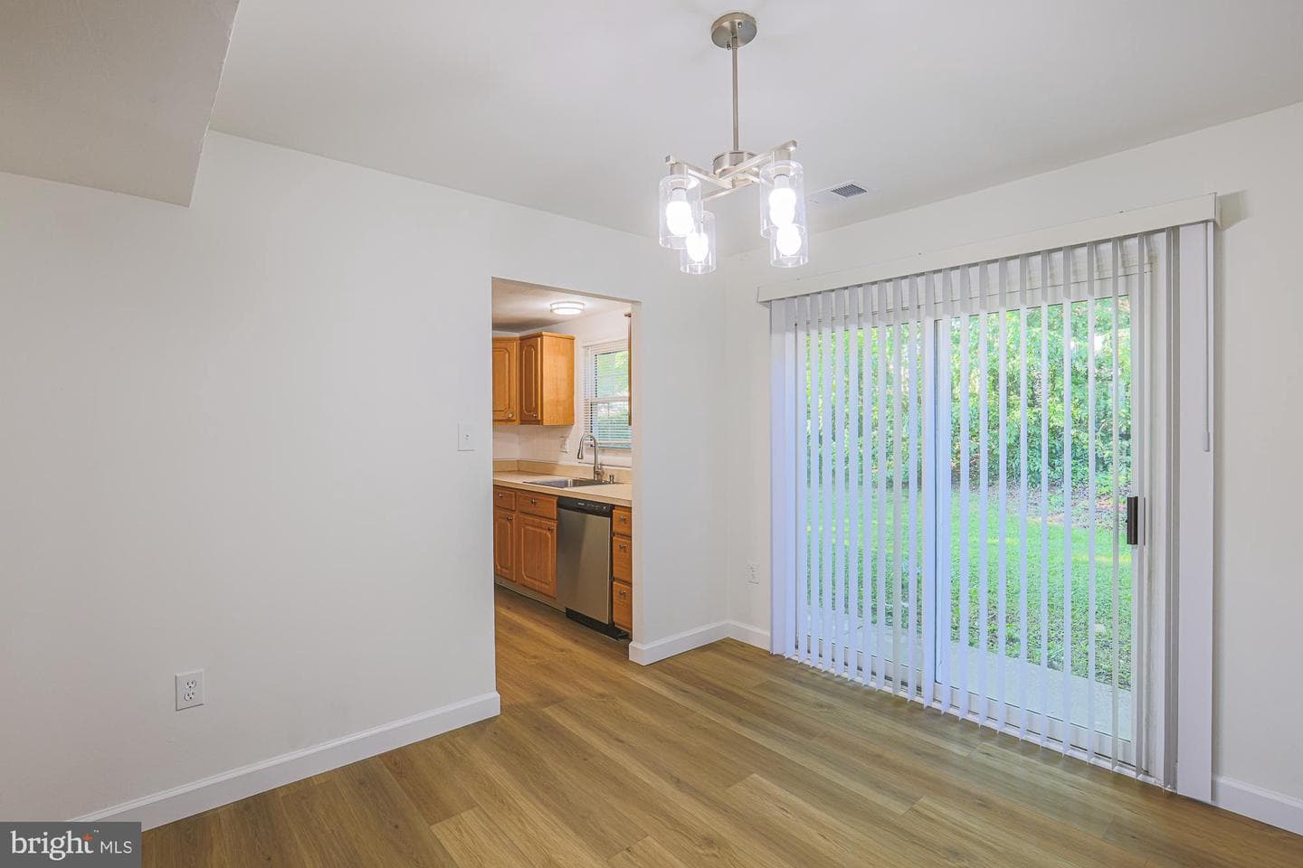 1327 Farrara Dr photo 8