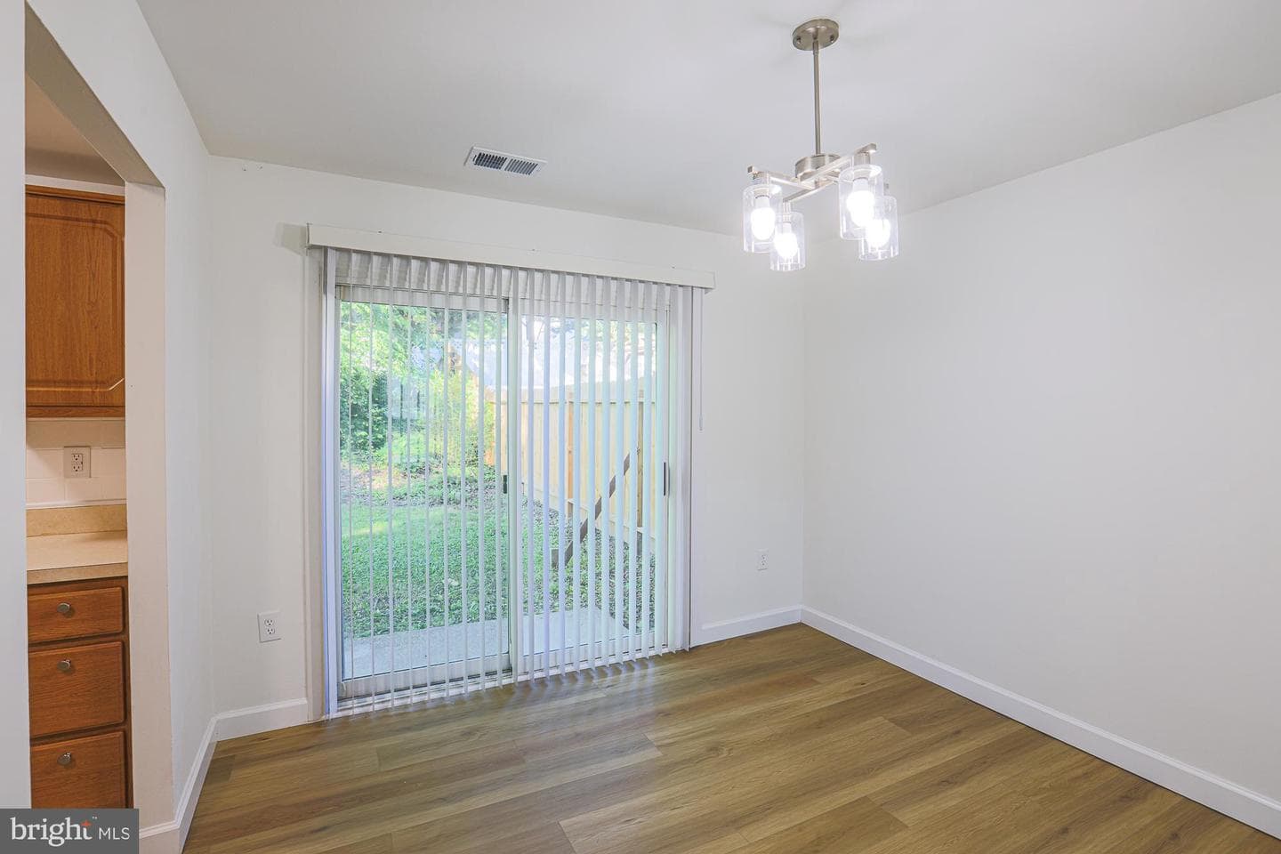 1327 Farrara Dr photo 9