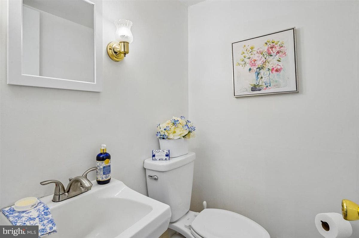 122 Merryman Court photo 14