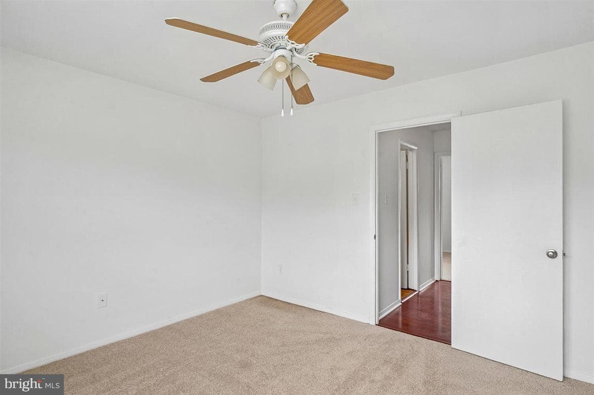 122 Merryman Court photo 18