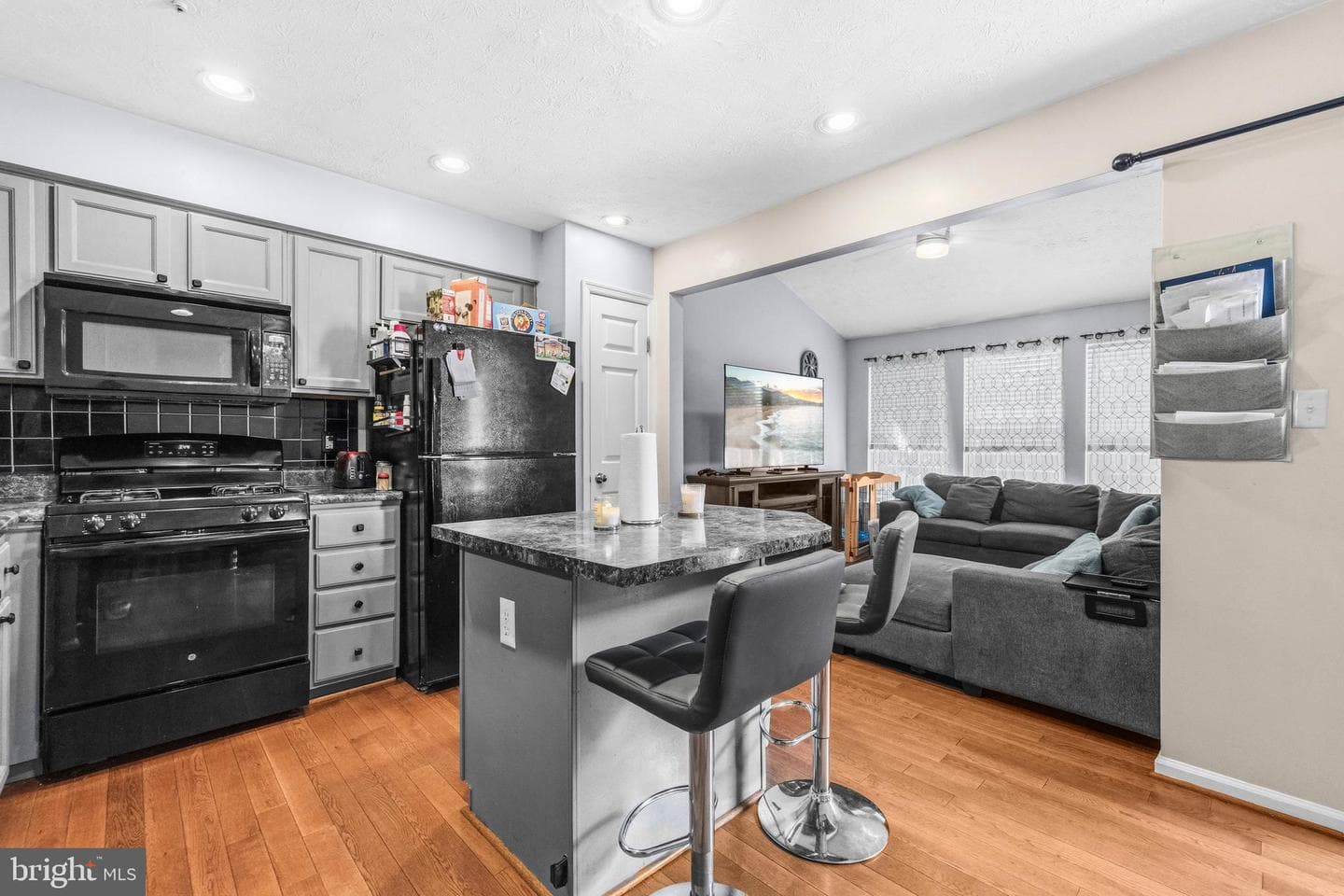 220 Foxtree Drive photo 10