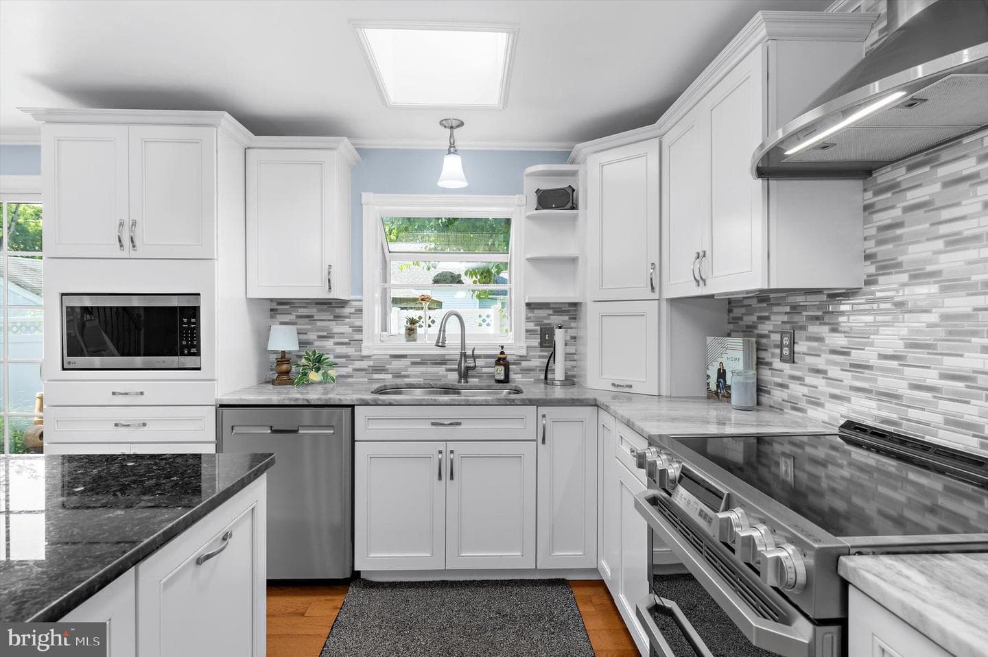607 Amoss Road photo 4