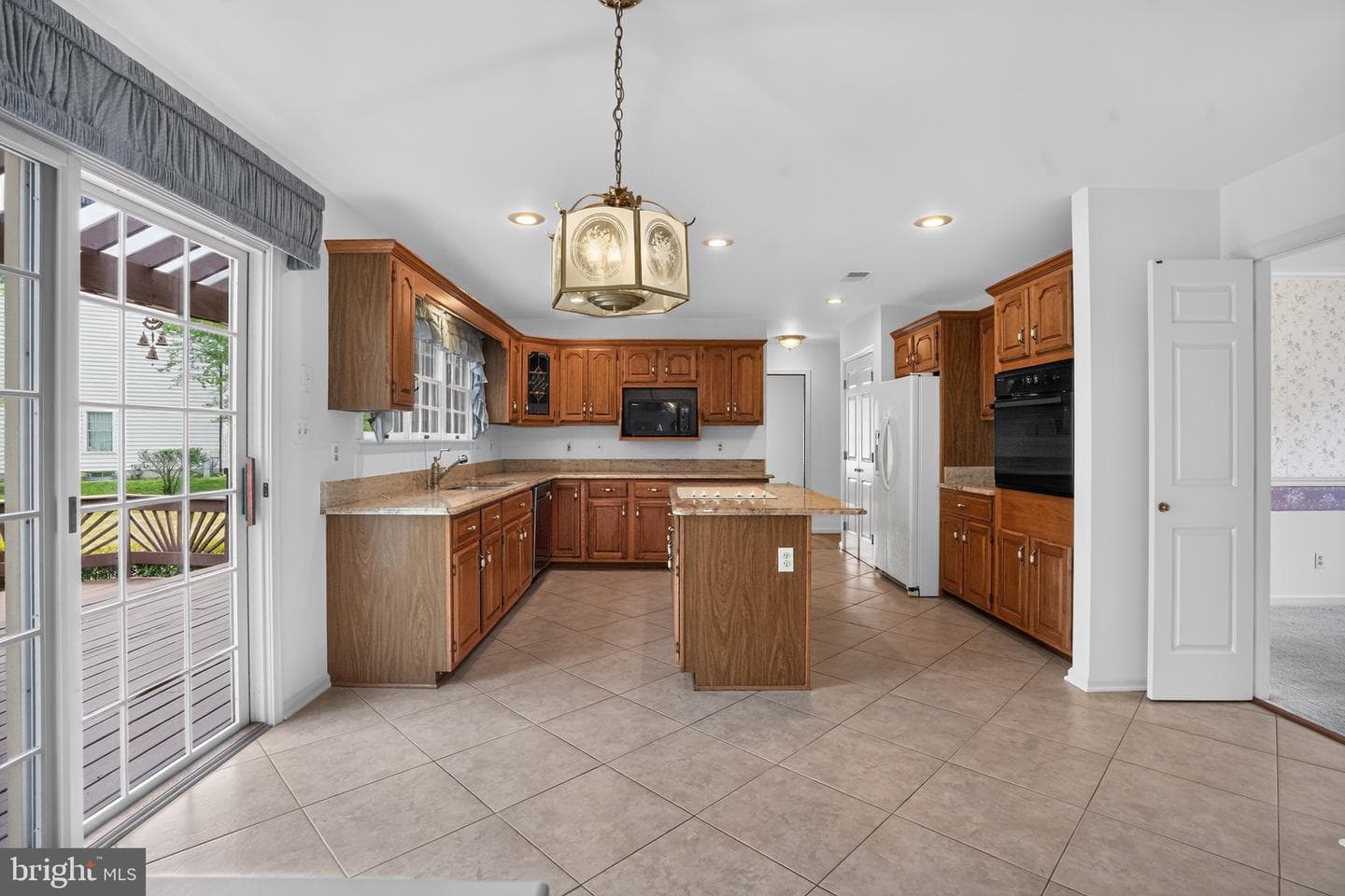 1303 Persimmontree Court photo 10